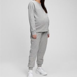 Maternity sweatsuit